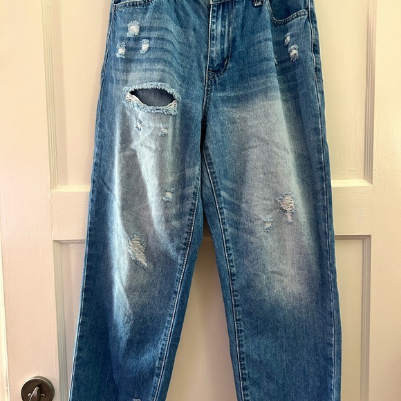 Flamingo Denim - Flamingo Ankle Cropped Jeans with Distressed Details
